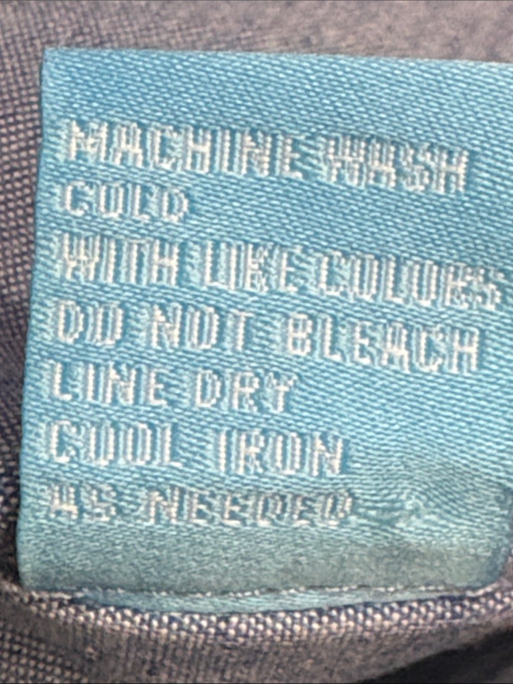 J McLaughlin Light Blue Button-Down Chambray Shirt women’s size medium - Picture 8 of 10